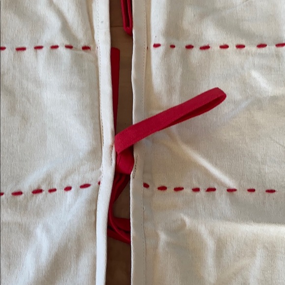 Mud Pie Red and Green Tassel Tree Skirt - Picture 6 of 16